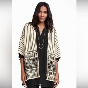 H&M Black and Ivory Knitted Geometric Blouse